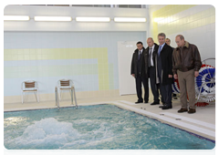 Prime Minister Vladimir Putin commissioning the third start-up complex at the Yukharovskoye gas condensate field