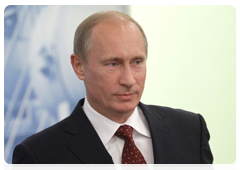 Председатель Правительства Российской Федерации В.В.Путин перед совещанием по Генеральной схеме развития газовой отрасли на период до 2030 года