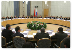 Председатель Правительства Российской Федерации В.В.Путин принял участие в заседании совета министров Союзного государства России и Белоруссии