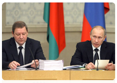 Prime Minister Vladimir Putin and his Belarusian counterpart Sergei Sidorsky at the Council of Ministers of the Union State of Russia and Belarus