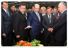 First Deputy Prime Minister Viktor Zubkov visiting the Interregional Agricultural Exhibition