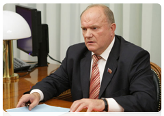 Communist Party leader Gennady Zyuganov at a meeting with Prime Minister Vladimir Putin