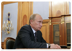 Председатель Правительства Российской Федерации В.В.Путин провел рабочую встречу с губернатором Архангельской области И.Ф.Михальчуком