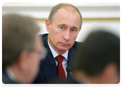 Prime Minister Vladimir Putin at a meeting of the Government Presidium