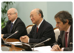 IAEA Director General Yukiya Amano at a meeting with Prime Minister Vladimir Putin