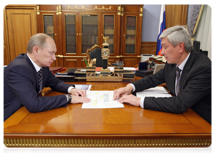 Prime Minister Vladimir Putin meeting with Yury Chikhanchin, head of the Federal Service for Financial Regulation (Rosfinmonitoring)