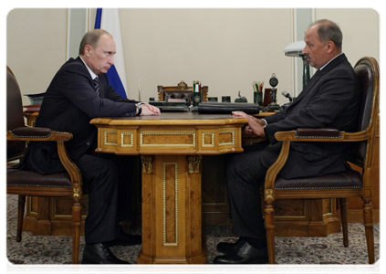 Prime Minister Vladimir Putin meeting with Vnesheconombank Chairman Vladimir Dmitriyev