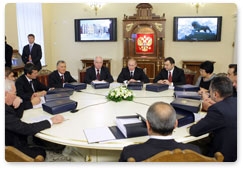 Председатель Правительства Российской Федерации В.В.Путин принял участие в заседании глав делегаций стран-участниц СНГ в узком составе