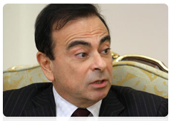 Renault-Nissan alliance CEO Carlos Ghosn meeting with Russian Prime Minister Vladimir Putin