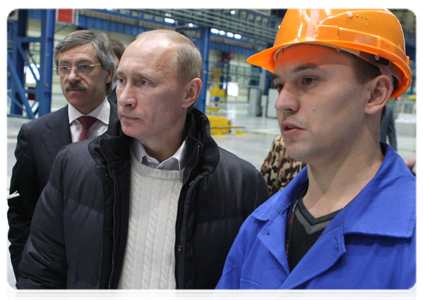 Председатель Правительства Российской Федерации В.В.Путин осмотрел завод штампованных компонентов и сервисного металлоцентра ЗАО «Интеркос-IV»