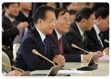 Premier of the PRC State Council Wen Jiabao during negotiations with Prime Minister Vladimir Putin