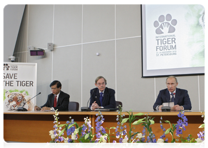Председатель Правительства Российской Федерации В.В.Путин выступил на пресс-конференции по итогам Международного форума по проблемам, связанным с сохранением тигра на Земле