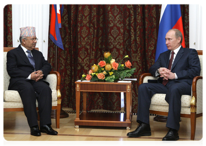 Prime Minister Vladimir Putin meeting with Prime Minister of Nepal Madhav Kumar Nepal