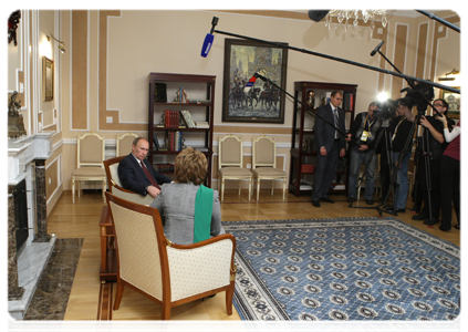 Председатель Правительства Российской Федерации В.В.Путин провел рабочую встречу с губернатором Санкт-Петербурга В.И.Матвиенко