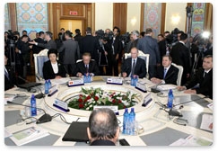 Председатель Правительства Российской Федерации В.В.Путин принял участие во встрече глав правительств стран-членов ШОС в узком составе