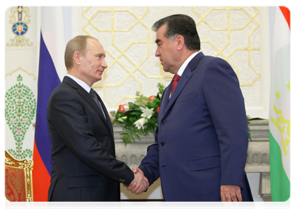 Prime Minister Vladimir Putin meeting with the President of the Republic of Tajikistan Emomali Rahmon