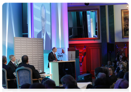 Председатель Правительства Российской Федерации В.В.Путин принял участие в работе IV ежегодного экономического Форума руководителей и топ-менеджеров ведущих германских компаний