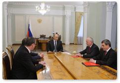 Председатель Правительства Российской Федерации В.В.Путин выступил на совещании, посвящённом 10-летию предприятия «Рособоронэкспорт»