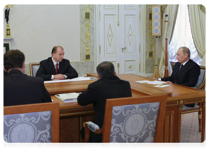 Председатель Правительства Российской Федерации В.В.Путин провёл совещание по вопросам восстановления электроснабжения в регионах, пострадавших от непогоды