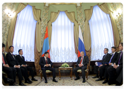 Vladimir Putin at a meeting with Mongolian Prime Minister Sükhbaataryn Batbold