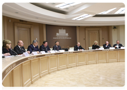 Prime Minister Vladimir Putin chairing a video conference to discuss the modernisation of regional healthcare systems in the Northwestern Federal District for 2011-2012