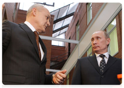 Председатель Правительства Российской Федерации В.В.Путин посетил Зеленоградский инновационно-технологический центр, где ознакомился с различными проектами и исследованиями в области медицины, гуманитарных наук, энергоэффективности