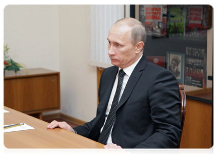 Prime Minister Vladimir Putin meets with Zurab Nogaideli, leader of the Movement for a Fair Georgia