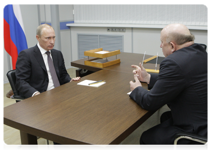 Председатель Правительства Российской Федерации В.В.Путин провёл рабочую встречу с губернатором Нижегородской области В.П.Шанцевым