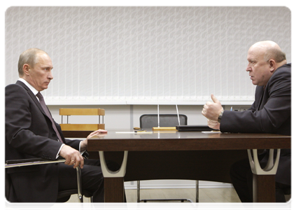Prime Minister Vladimir Putin meeting with Nizhny Novgorod Region Governor Valery Shantsev
