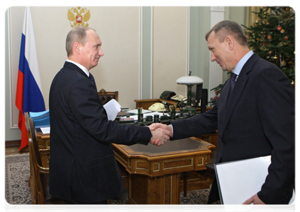 Prime Minister Vladimir Putin meeting with Bryansk Region Governor Nikolai Denin