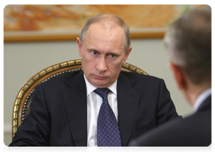 Prime Minister Vladimir Putin meeting with Bryansk Region Governor Nikolai Denin