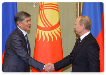 Prime Minister Vladimir Putin at talks with Kyrgyz Prime Minister Almazbek Atambayev