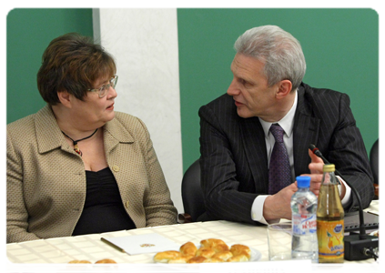 Minister of Education and Science Andrei Fursenko and Director of the Institute for Educational Studies of the Higher School of Economics Irina Abankina
