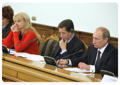 Председатель Правительства Российской Федерации В.В.Путин и Премьер-министр Французской Республики Ф.Фийон провели ХV заседание российско-французской комиссии по вопросам двустороннего сотрудничества на уровне глав правительств