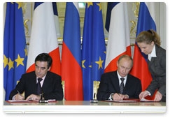 В.В.Путин и Ф.Фийон подписали итоговый документ XV заседания Российско-Французской комиссии по вопросам двустороннего сотрудничества на уровне глав правительств