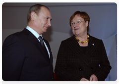 Prime Minister Vladimir Putin meeting with Finnish President Tarja Halonen