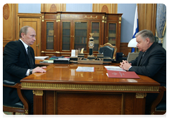 Prime Minister Vladimir Putin meets with Konstantin Romodanovsky, head of the Federal Migration Service
