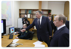 Председатель Правительства Российской Федерации В.В.Путин перед совещанием по вопросам таможенного регулирования  ознакомился с работой Центральной энергетической таможни