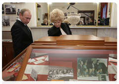 Prime Minister Vladimir Putin visits Anatoly Sobchak Museum for Foundation of Democracy in Modern Russia