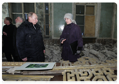 While on a working trip to St Petersburg, Prime Minister Vladimir Putin toured Alexander Palace in Tsarskoye Selo