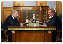Председатель Правительства Российской Федерации В.В.Путин провел рабочую встречу с Генеральным директором Российской корпорации нанотехнологий А.Б.Чубайсом