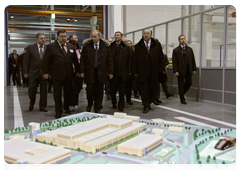 Председатель Правительства Российской   Федерации В.В.Путин посетил крупнейший в стране Уфимский трансформаторный завод, где  в настоящее время завершаются пусконаладочные работы первой производственной линии