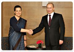 Prime Minister Vladimir Putin meets with the Chairperson of the United Progressive Alliance and the President of the Indian National Congress, Sonia Gandhi