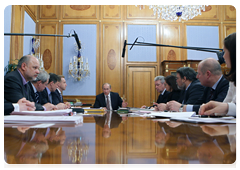 Prime Minister Vladimir Putin at a meeting on improving oversight, regulatory and licensing policies and government services in construction