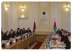 Prime Minister Vladimir Putin at the talks with Belarusian Prime Minister Sergei Sidorsky
