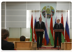 Vladimir Putin and Sergei Sidorsky at a joint press conference after Russian-Belarusian talks and a meeting of the Council of Ministers of the Union State