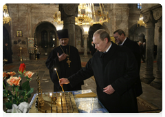 В.В.Путин посетил Свято-Николаевскую гарнизонную церковь, расположенную на территории крепости