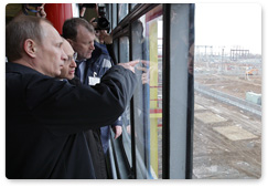 Председатель Правительства Российской Федерации В.В.Путин, прибывший с рабочим визитом в Южный федеральный округ, принял участие в запуске в эксплуатацию энергоблока №2 Волгодонской АЭС