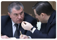 Deputy Prime Minister Igor Sechin at a meeting on preparations for the 2010 spring sowing season