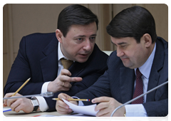Deputy Prime Minister Alexander Khloponin, left, and Minister of Transport Igor Levitin at a meeting on preparations for the 2010 spring sowing season